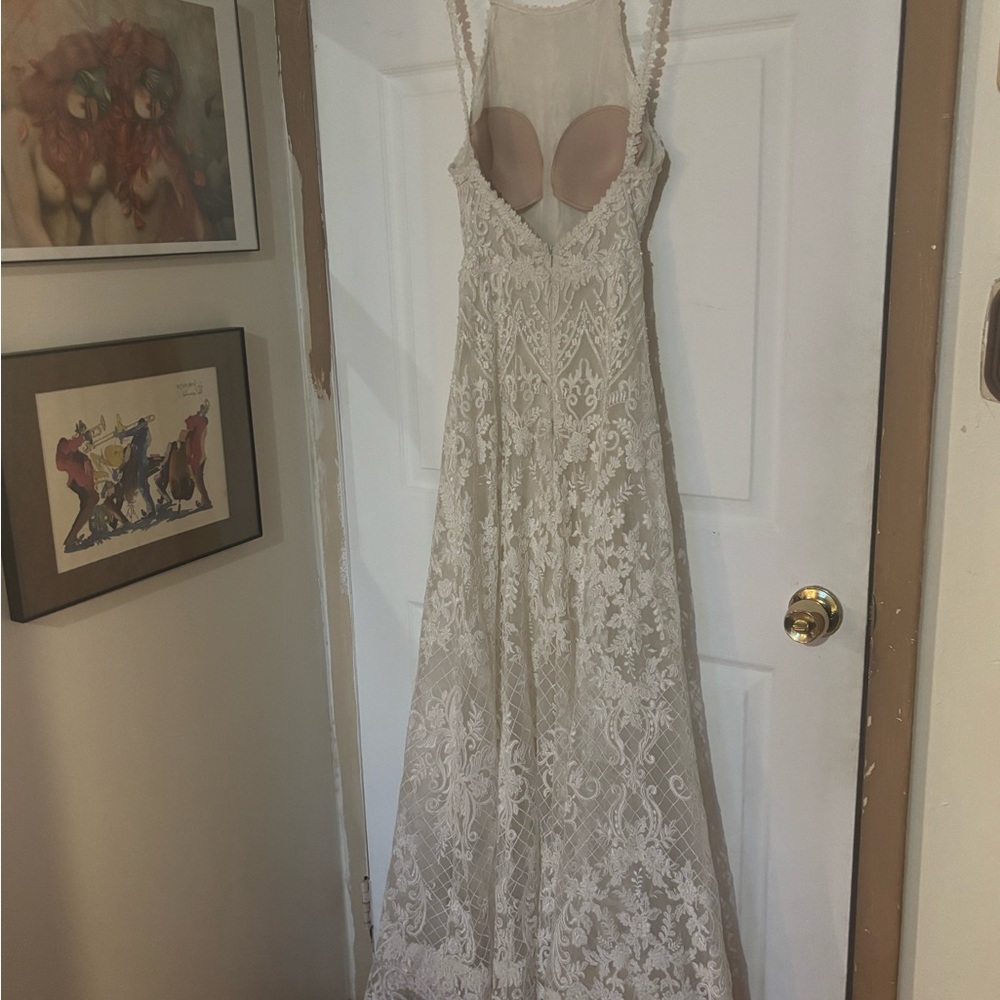 Vintage Lace Overlay Sleeveless Women’s Dress in Ivory - Picture 2 of 3